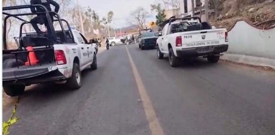 Balean camioneta de alcalde de Taxco, Guerrero; sale ileso